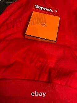 100% Authentic Supreme? Medium Brand New Royal Red USA Rare Sweater Hoodie USA