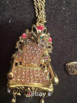 Betsey Johnson Imperial Fox Collection Throne Pendant Rare 11