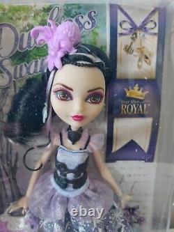 Ever After High Doll Duchess Swan Rebels Signature Royals BNIB Rare 2014 CDH52