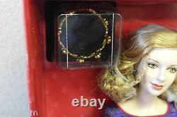 Franklin Mint Guinevere Vinyl Portrait Doll 16 Rare MIB With Royal Crown COA