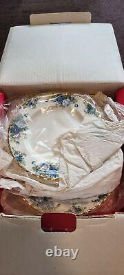 New In Box Royal Albert Moonlight Rose Rare Collection 24 pieces dinner set