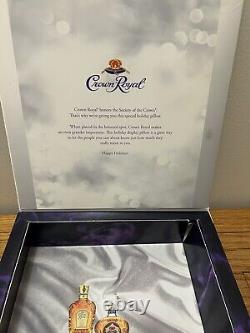 RARE CROWN ROYAL Velvet Display Pillow Whiskey Liquor Holder UNUSED with GOOD BOX