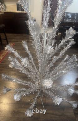 Rare 4 ft Aluminum Pom Pom Royal Pine Tree with Original Box