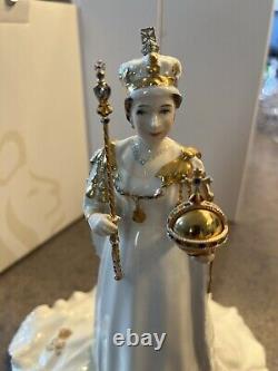 Rare Royal Doulton Figure Her Majesty Queen Elizabeth II HN 4372 Golden Jubilee