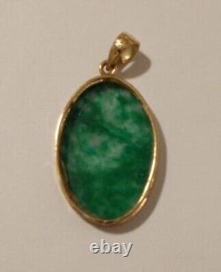 Rare Vintage Jadeite Imperial Green, Genuine Oval Pendant, 18k Yellow Gold #SG14