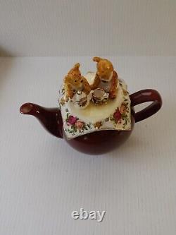 Rare Vintage Royal Albert Old Country Roses Cardew Designed Teapot. Bears