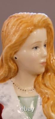 Royal Doulton TIS THE SEASON Petite LADIES Red HOLIDAY Figurine HN5920 RARE