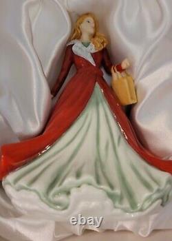 Royal Doulton TIS THE SEASON Petite LADIES Red HOLIDAY Figurine HN5920 RARE