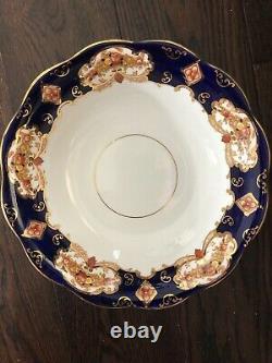 Vintage Rare Royal Albert Heirloom 1960, Round Serving 9.5 Inches Bowl Like New